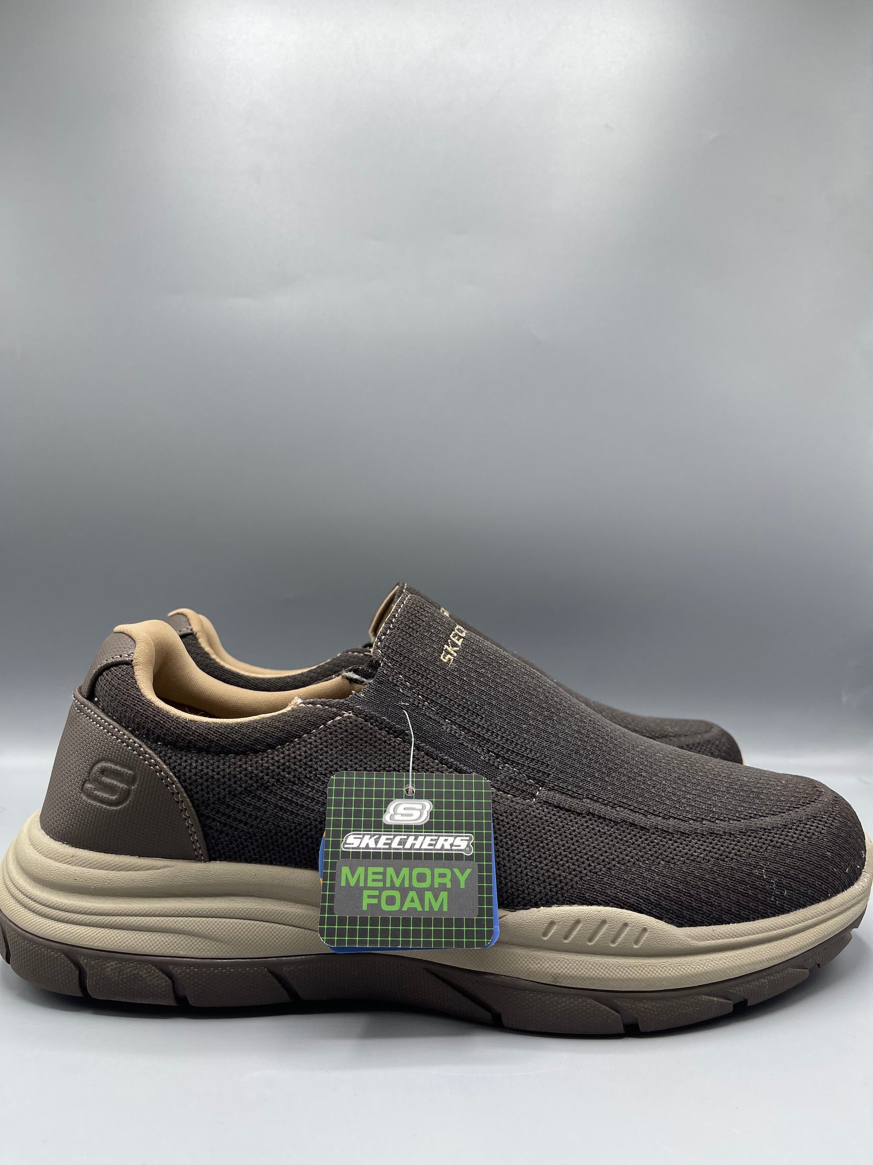 Skechers✅ triple layer medicated  foam extra comfortable.