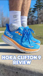 HOKA CLIFTON 9. EXTRA CUSHIONING