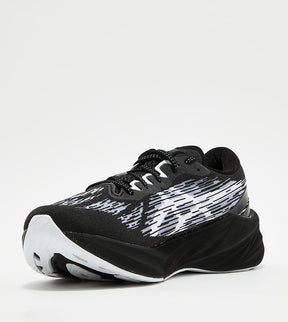 Asics Novablast 3