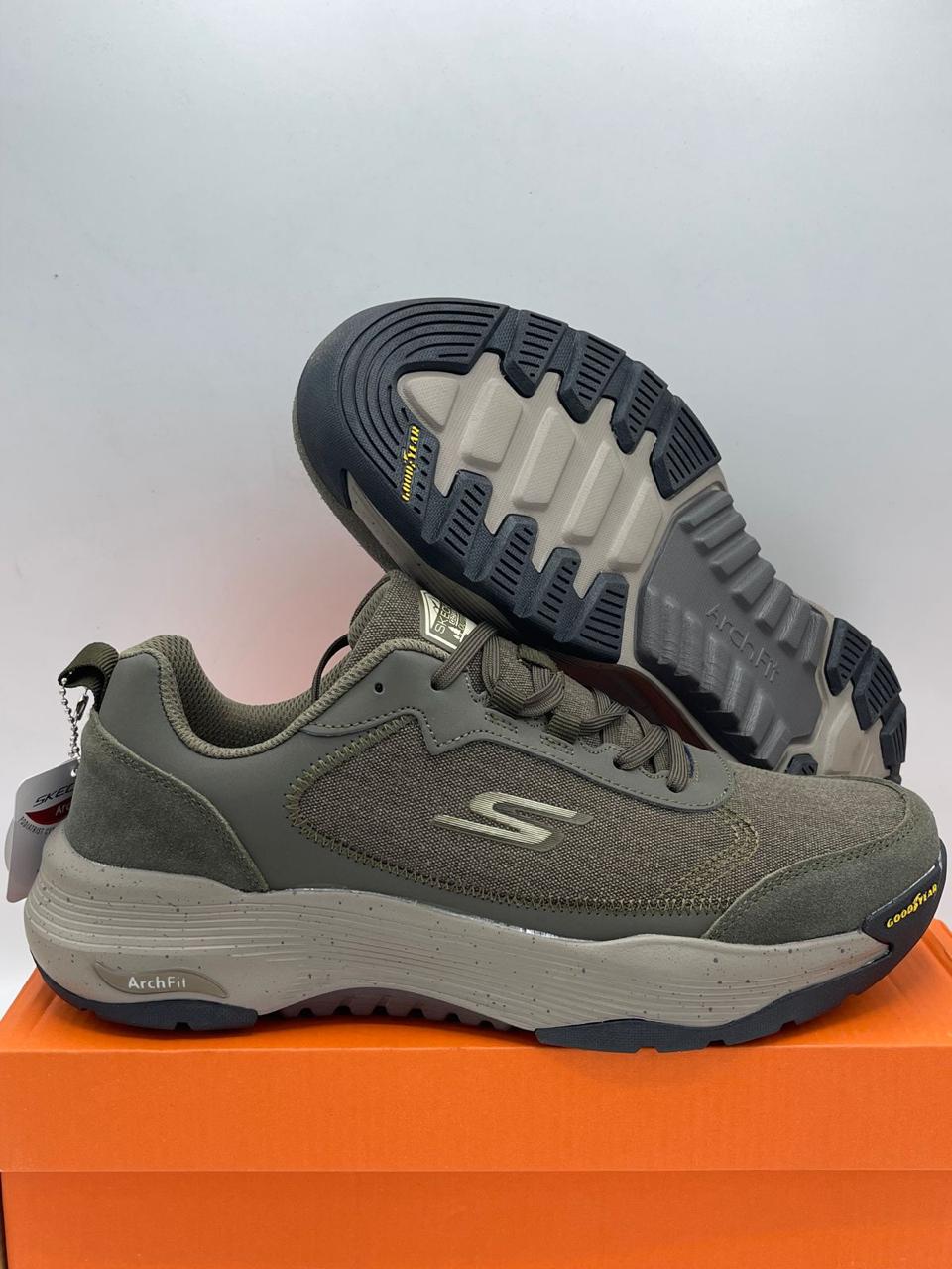 Skechers tripel layer foam