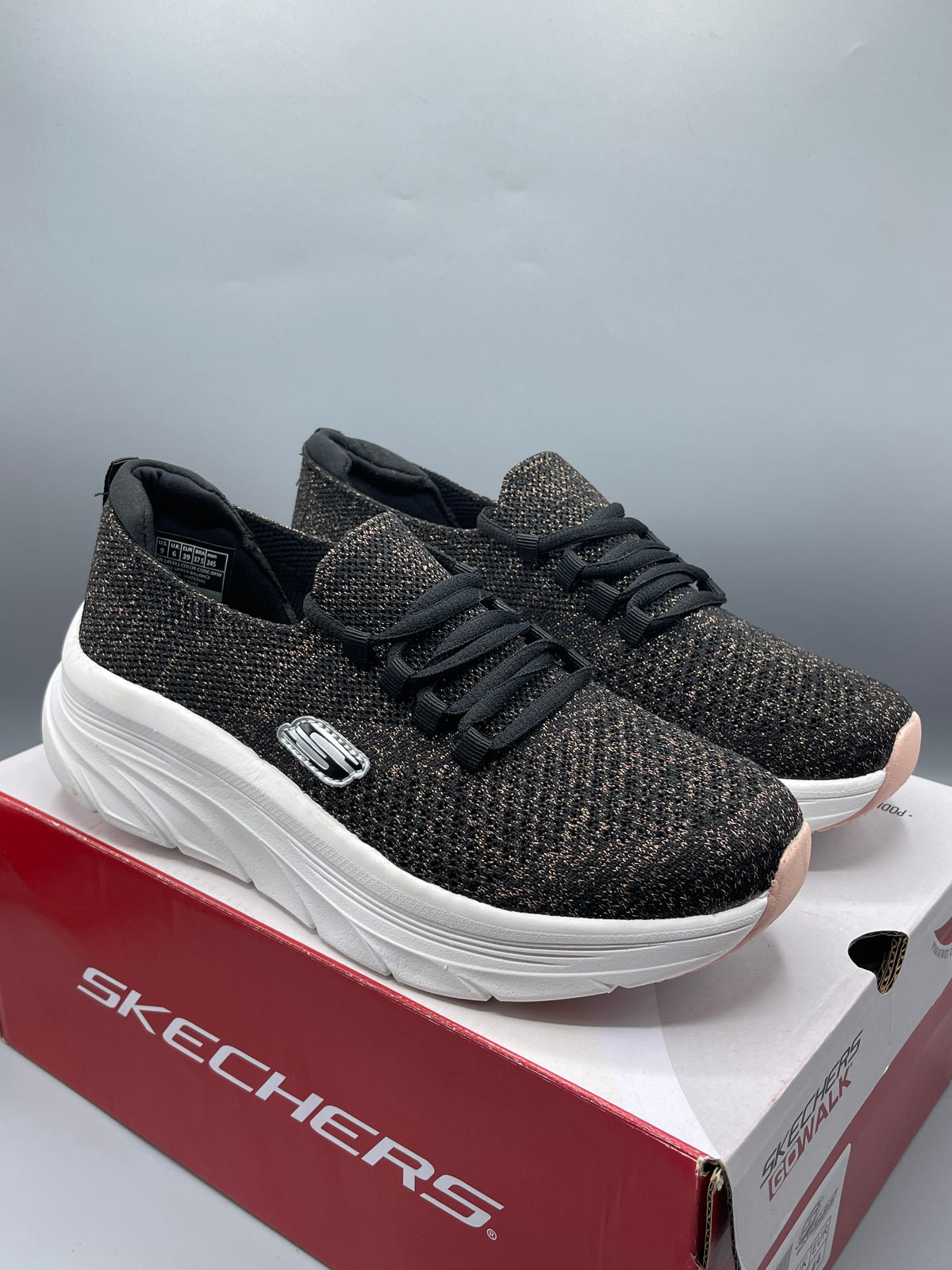 Skecher ✅ triple layer medicated foam.