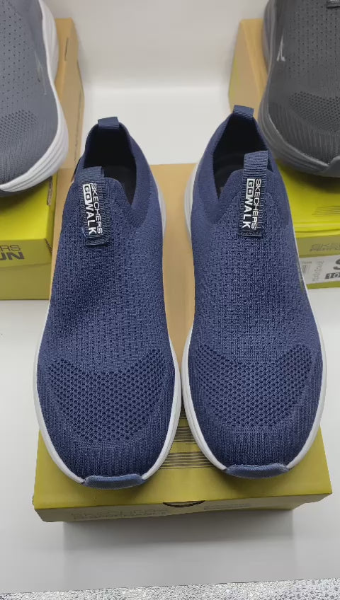 Skechers medicated foam Amazon article (40 se 45)  with big discount ke saat.